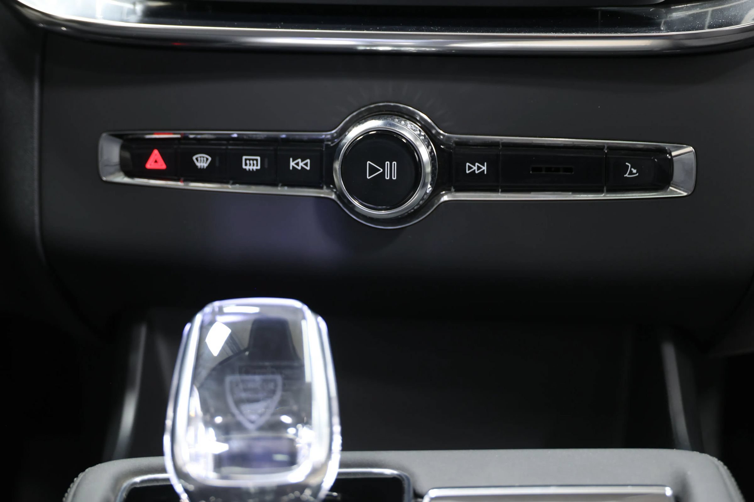 Used 2025 Volvo XC90 T8 Plus w/ Protection Package Premier AWD/4WD image 36
