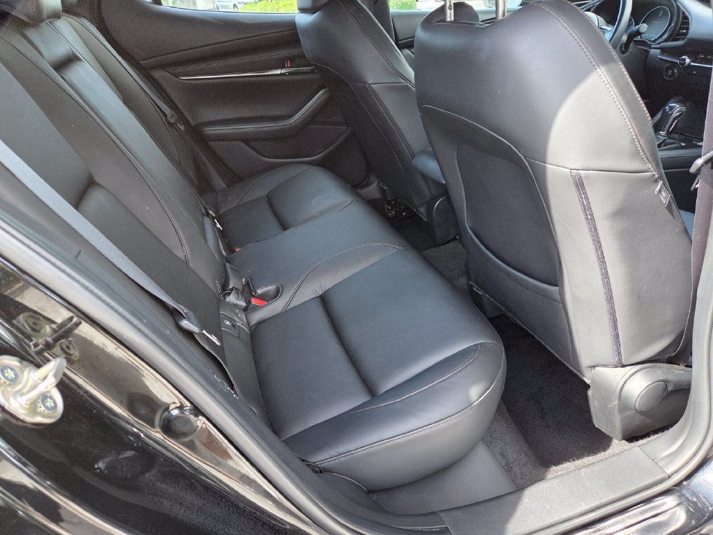 Used 2024 MAZDA MAZDA3 s FWD image 15
