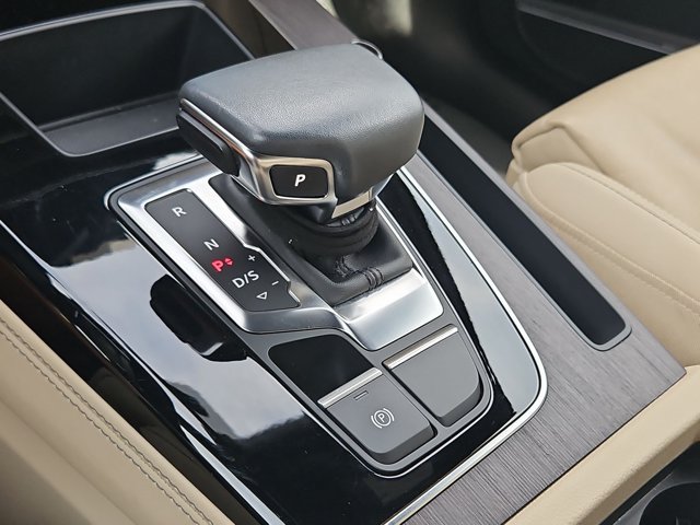 Used 2024 Audi Q5 e Premium Plus w/ Premium Plus Package AWD/4WD image 16