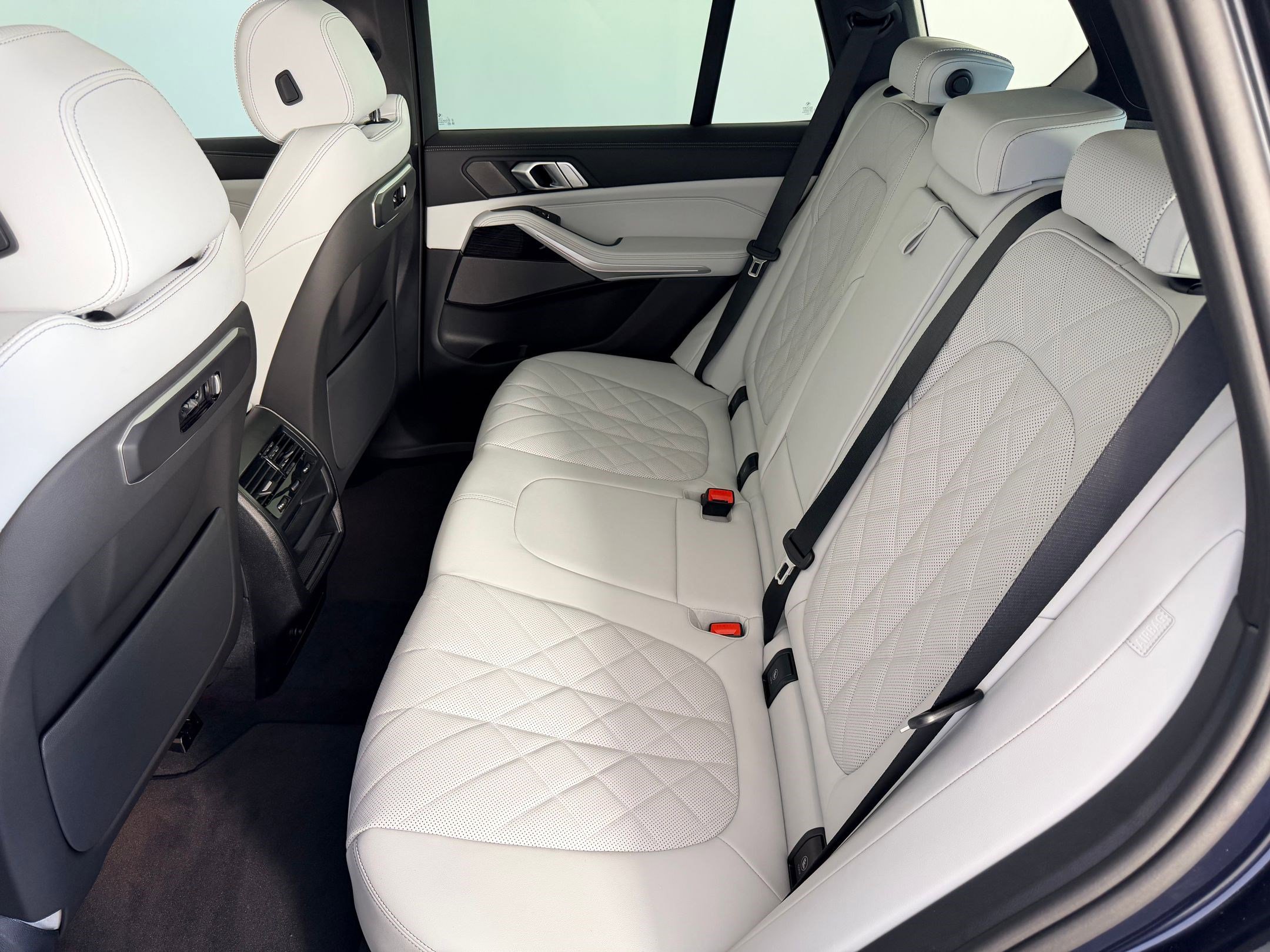 New 2026 BMW X5 xDrive40i AWD/4WD image 13