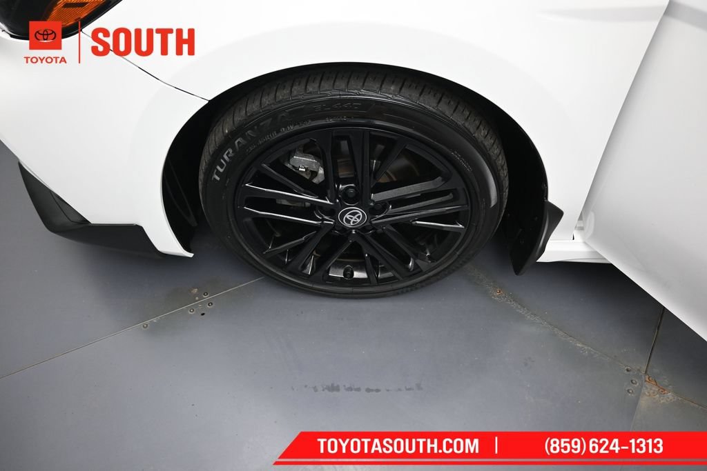 Used 2025 Toyota Camry SE w/ Convenience Package FWD image 38