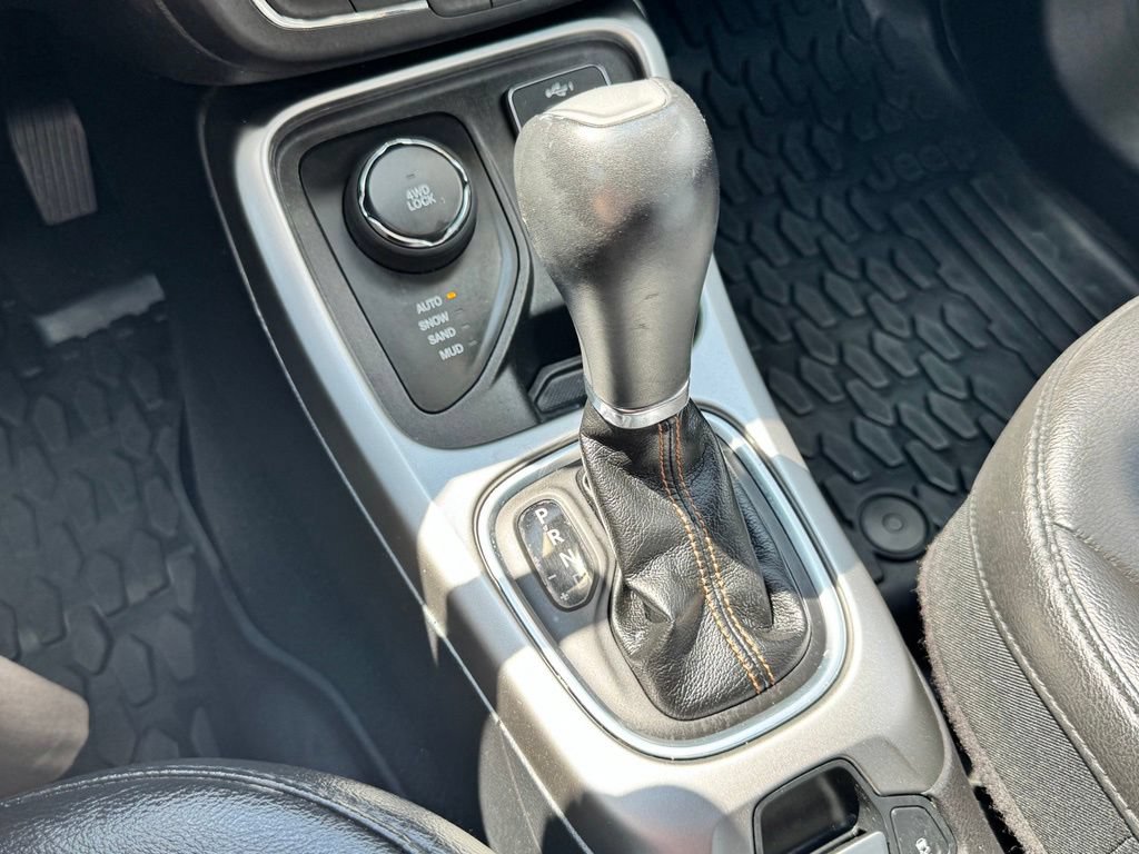 Used 2019 Jeep Compass Latitude w/ Popular Equipment Group AWD/4WD image 30
