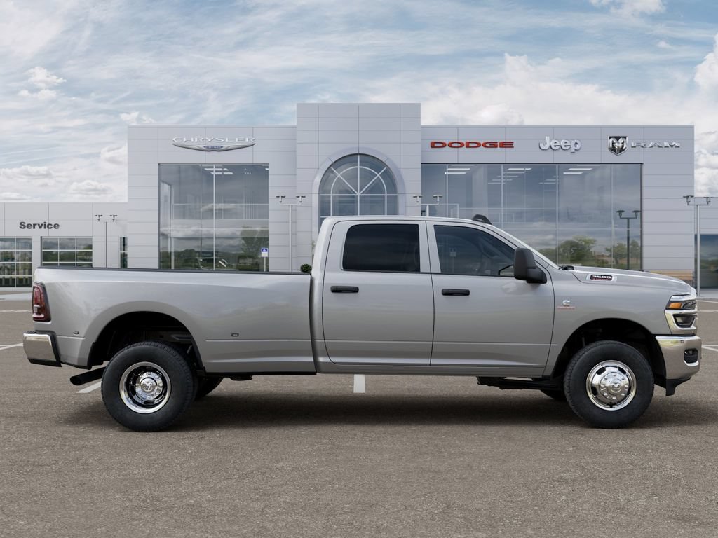 New 2026 RAM 3500 Tradesman AWD/4WD image 22