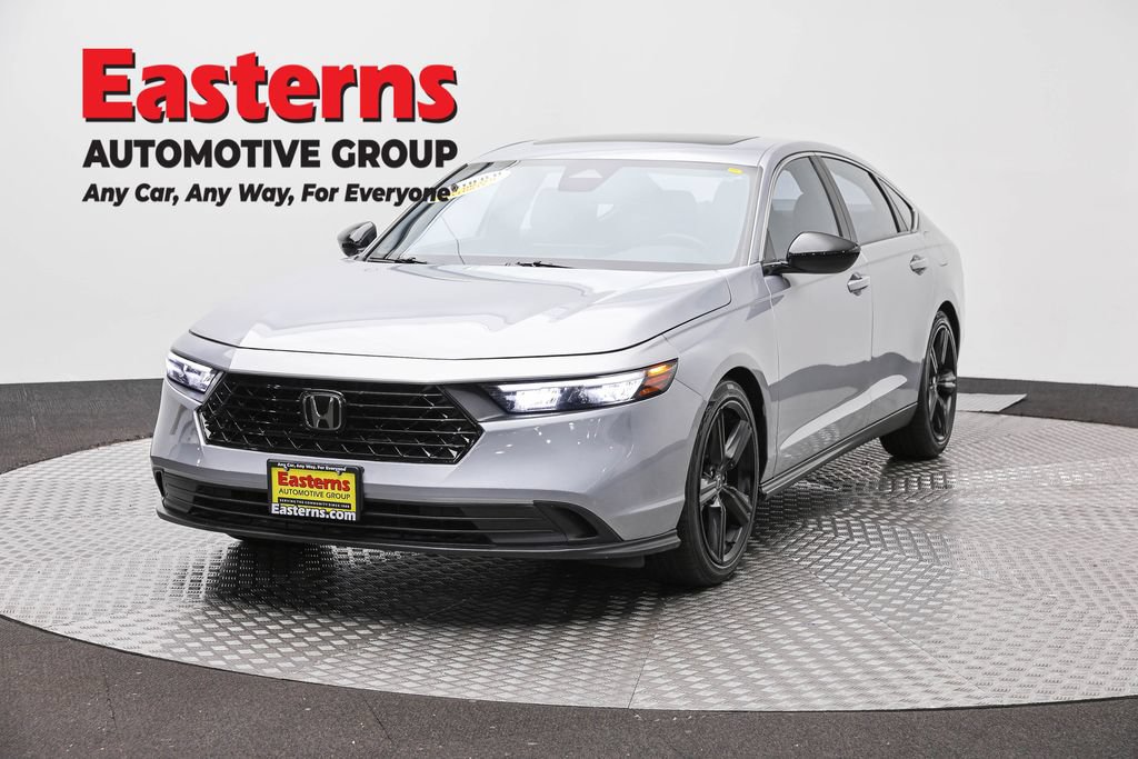 Used 2023 Honda Accord Sport image 1