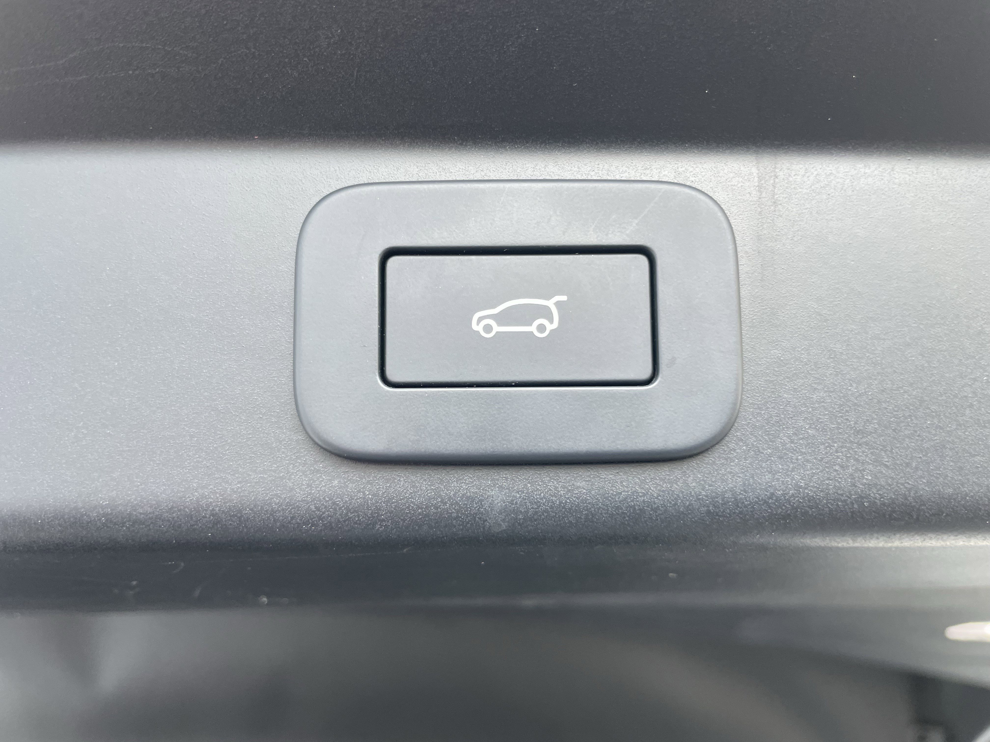 Used 2024 Land Rover Range Rover Sport SE image 38