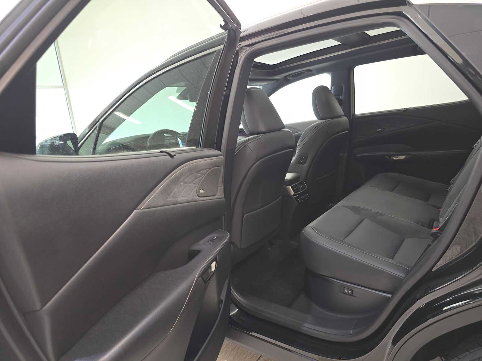 Used 2025 Lexus RX 450h AWD w/ Convenience Package image 24