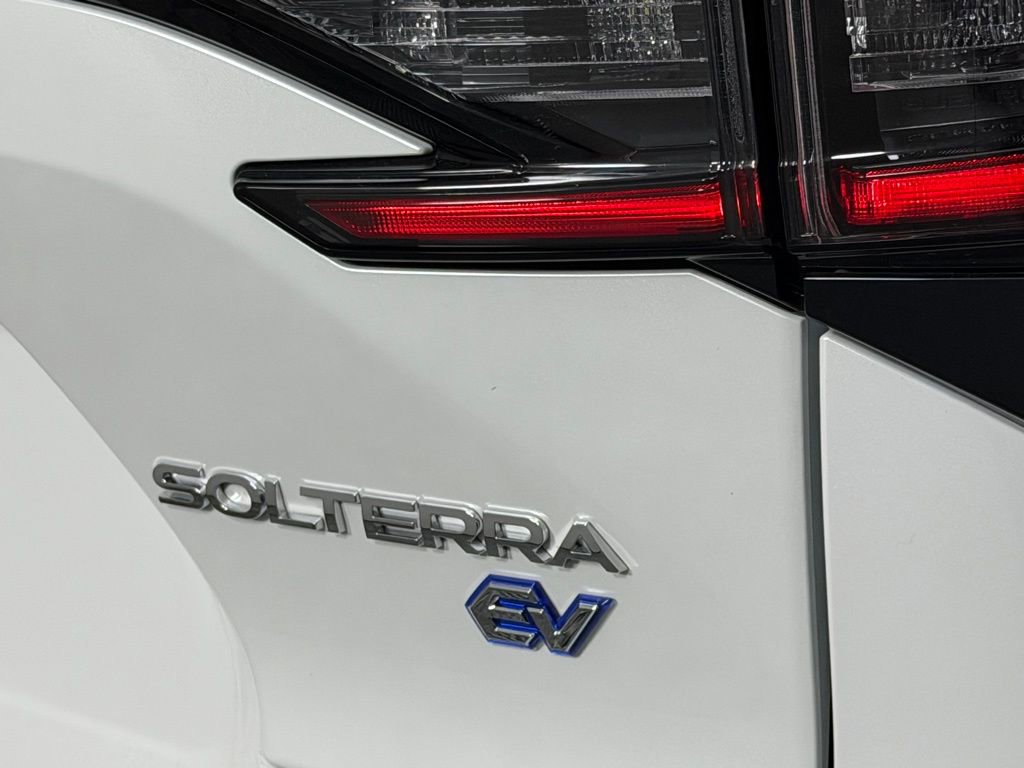 Used 2025 Subaru Solterra Premium image 11