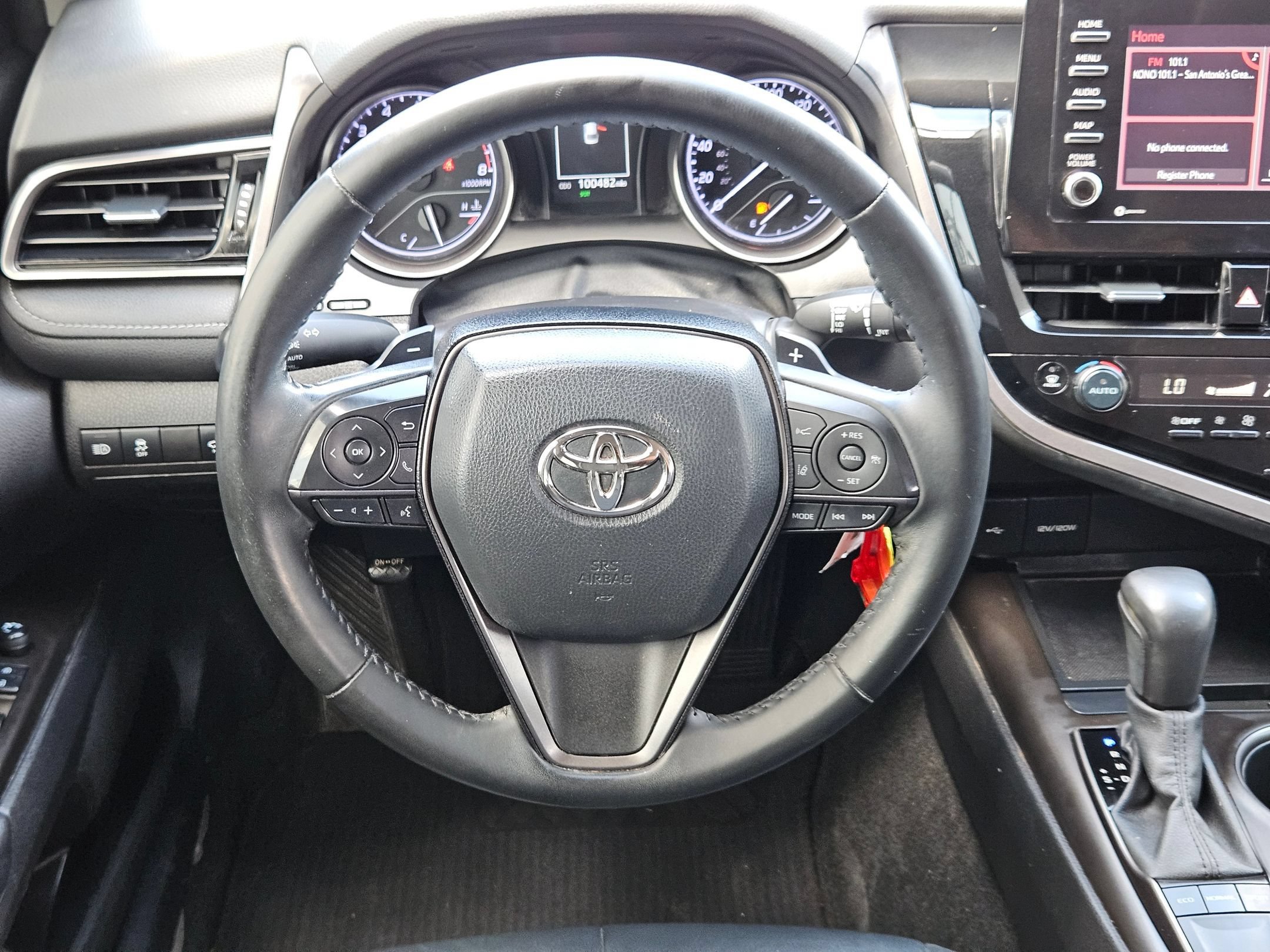 Used 2022 Toyota Camry SE FWD image 22