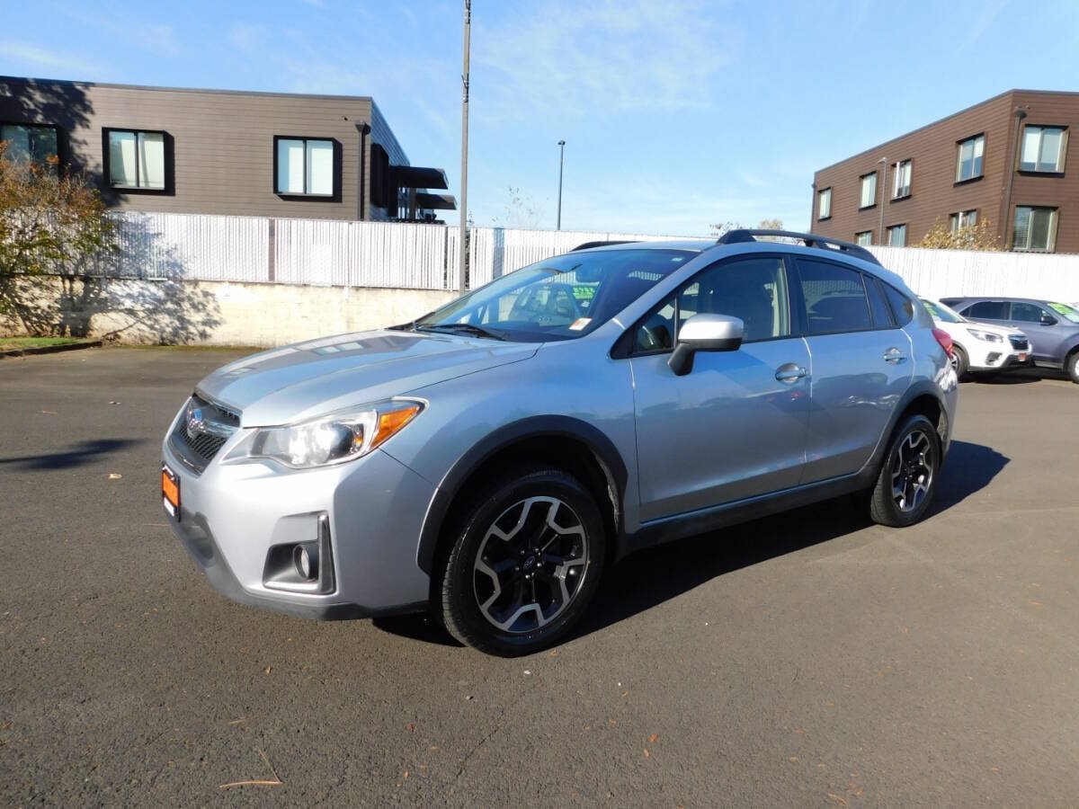 Used 2017 Subaru Crosstrek 2.0i Premium AWD/4WD image 4