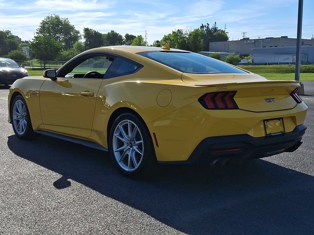 Used 2024 Ford Mustang GT Premium RWD image 7