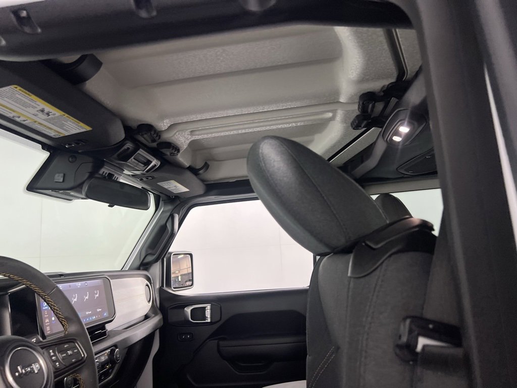 Certified 2024 Jeep Wrangler Willys image 24