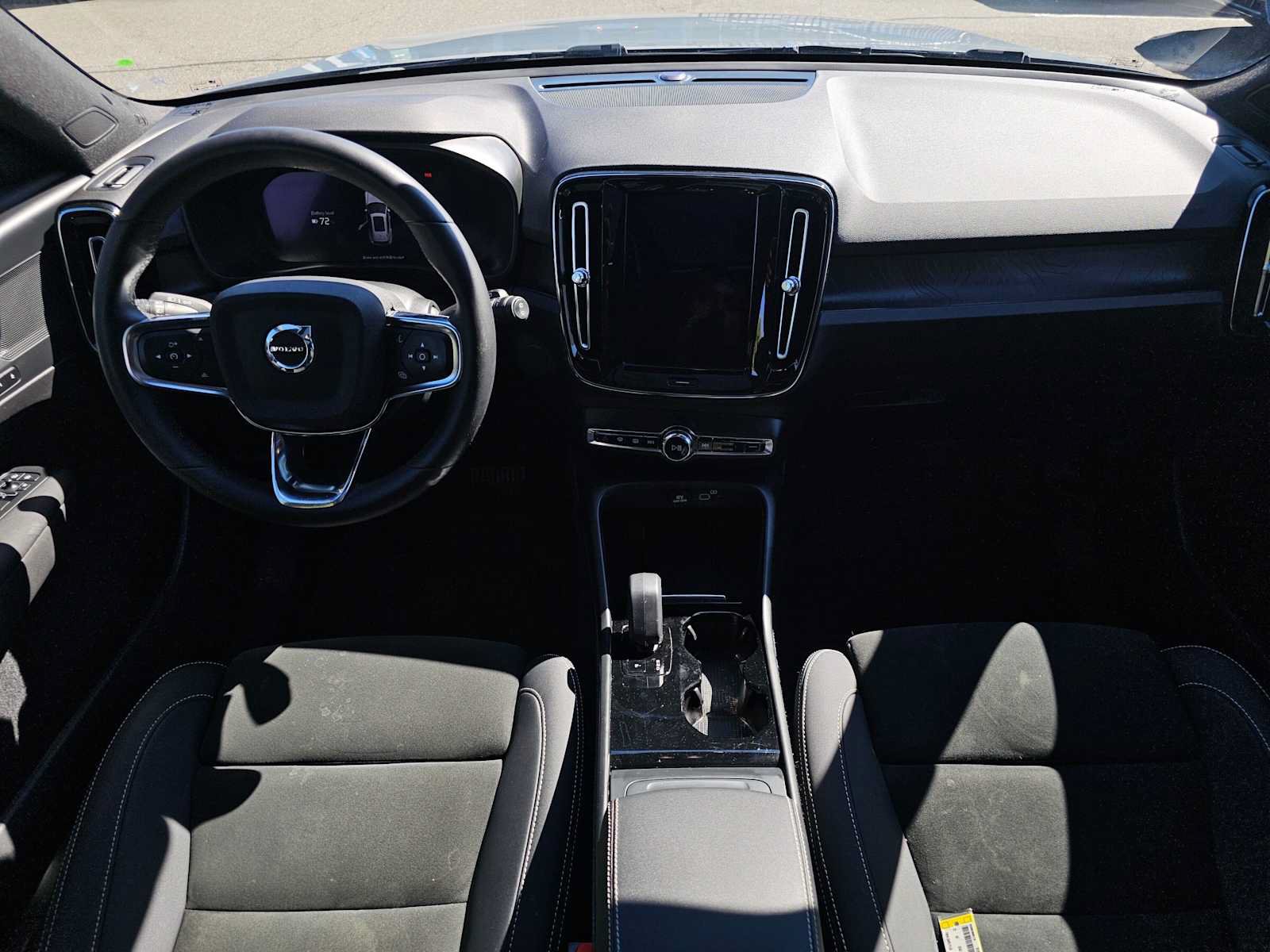 Used 2023 Volvo XC40 Recharge Plus w/ Protection Package Premier AWD/4WD image 22