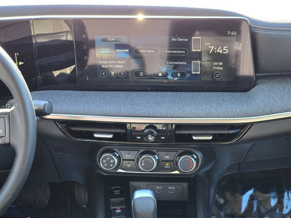 Certified 2025 Nissan Kicks SV FWD image 15