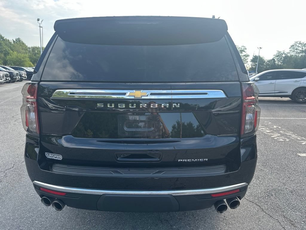 Used 2023 Chevrolet Suburban Premier AWD/4WD image 6
