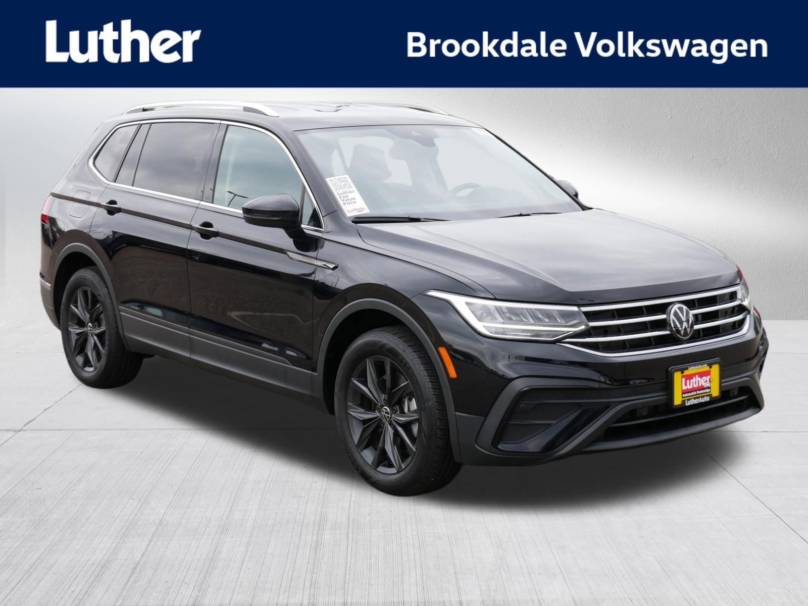 Certified 2024 Volkswagen Tiguan SE w/ MDO Package, Two-Row AWD/4WD image 1