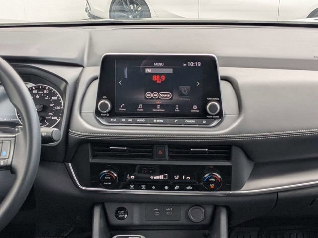 Used 2024 Nissan Rogue SV FWD image 18