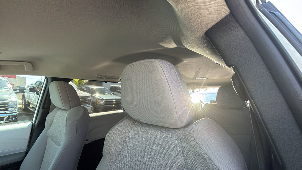 Used 2025 Toyota Sienna LE FWD image 20