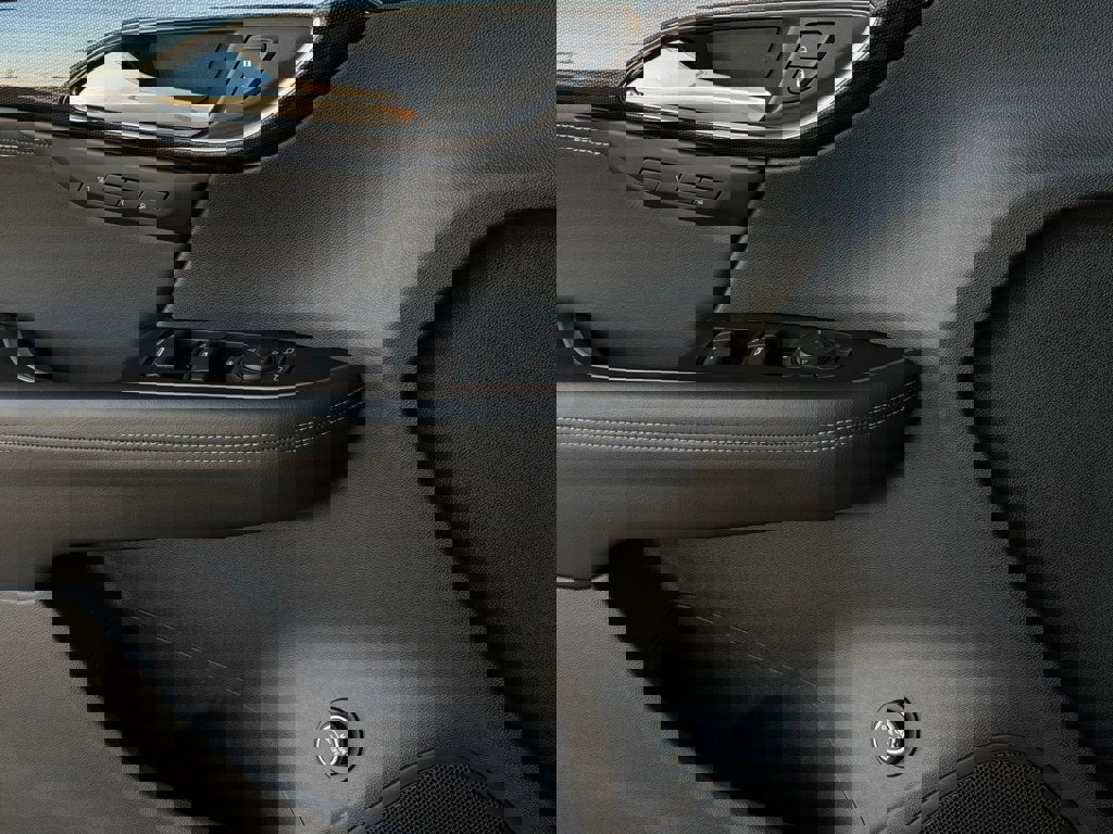 Used 2023 Buick Envision Essence image 21