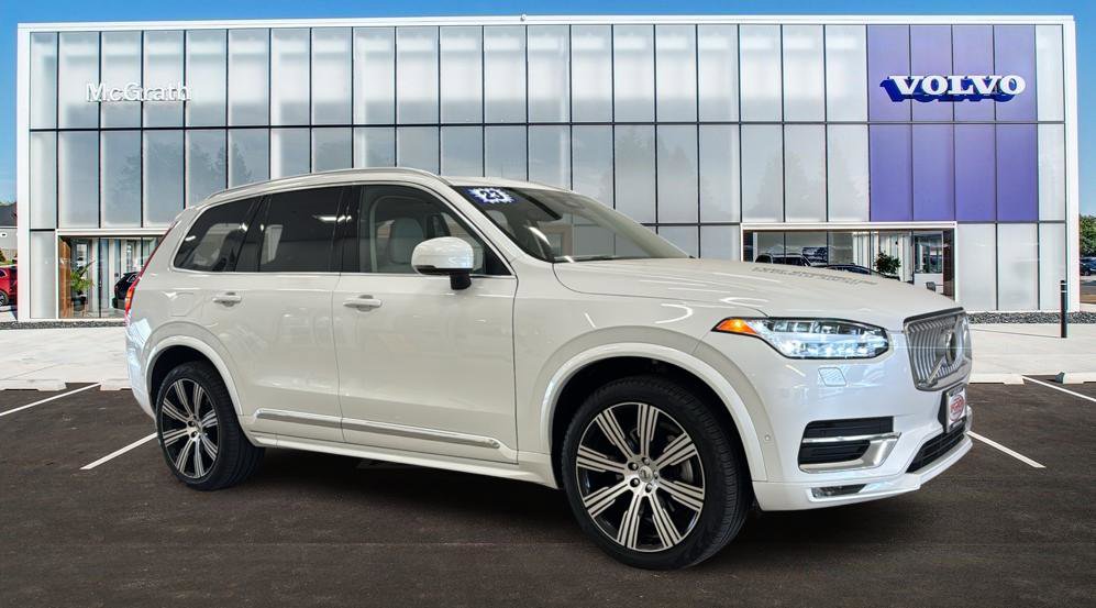 Used 2023 Volvo XC90 B6 Ultimate w/ Lounge Package