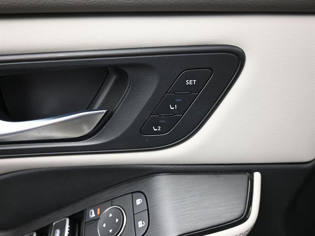 Used 2025 Nissan Rogue SL w/ Tech Package AWD/4WD image 7