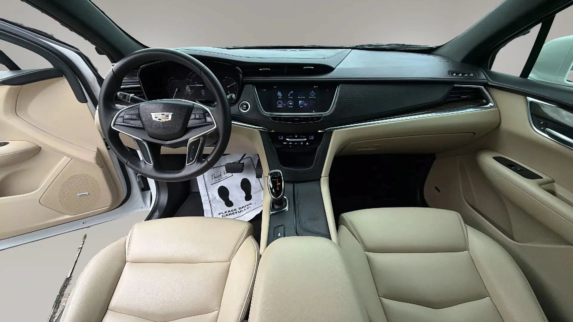 Used 2017 Cadillac XT5 FWD w/ LPO, Wheel Lock Package image 18