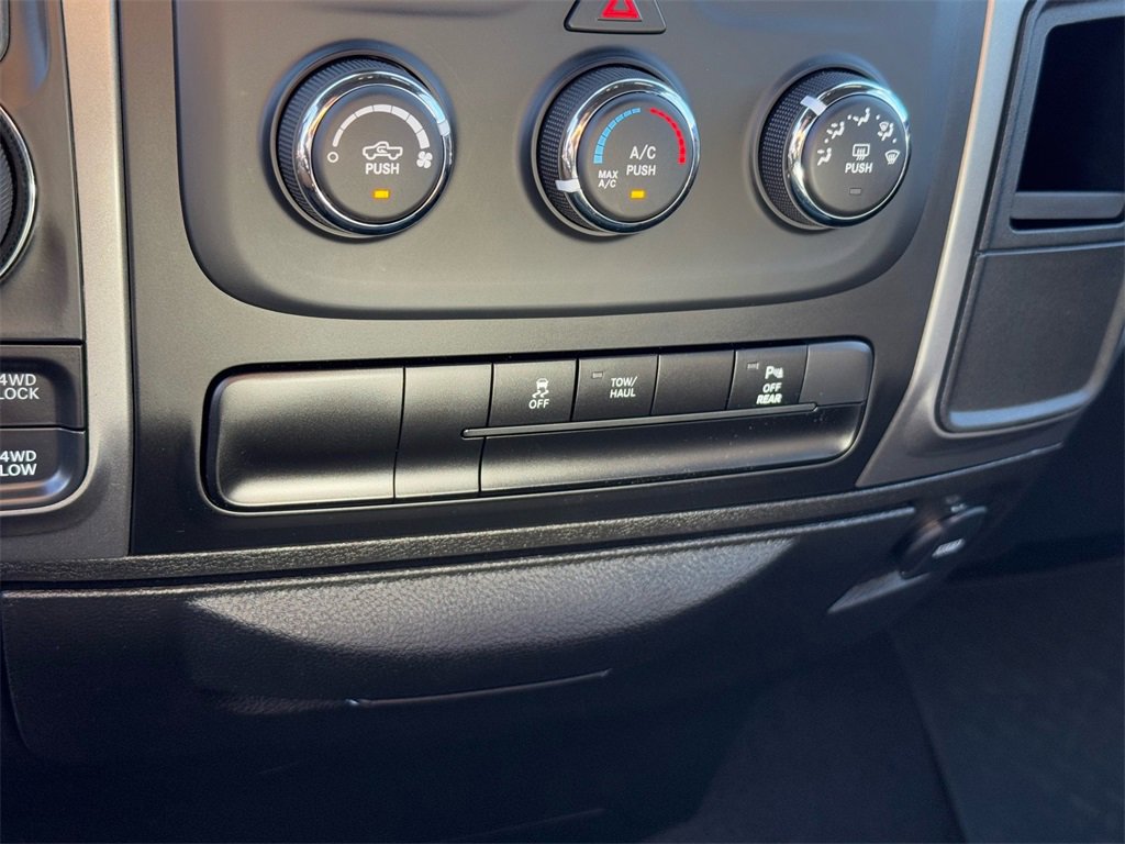 Used 2024 RAM 1500 Classic Warlock image 30