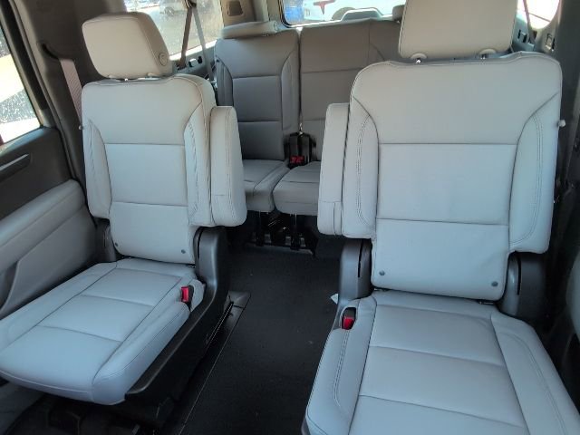 New 2026 Chevrolet Suburban LT w/ Comfort Package image 8