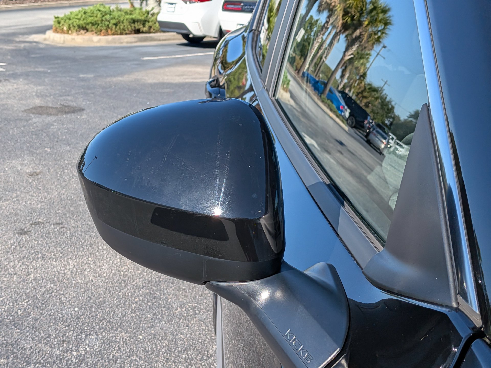 Used 2025 Nissan Kicks SV FWD image 11
