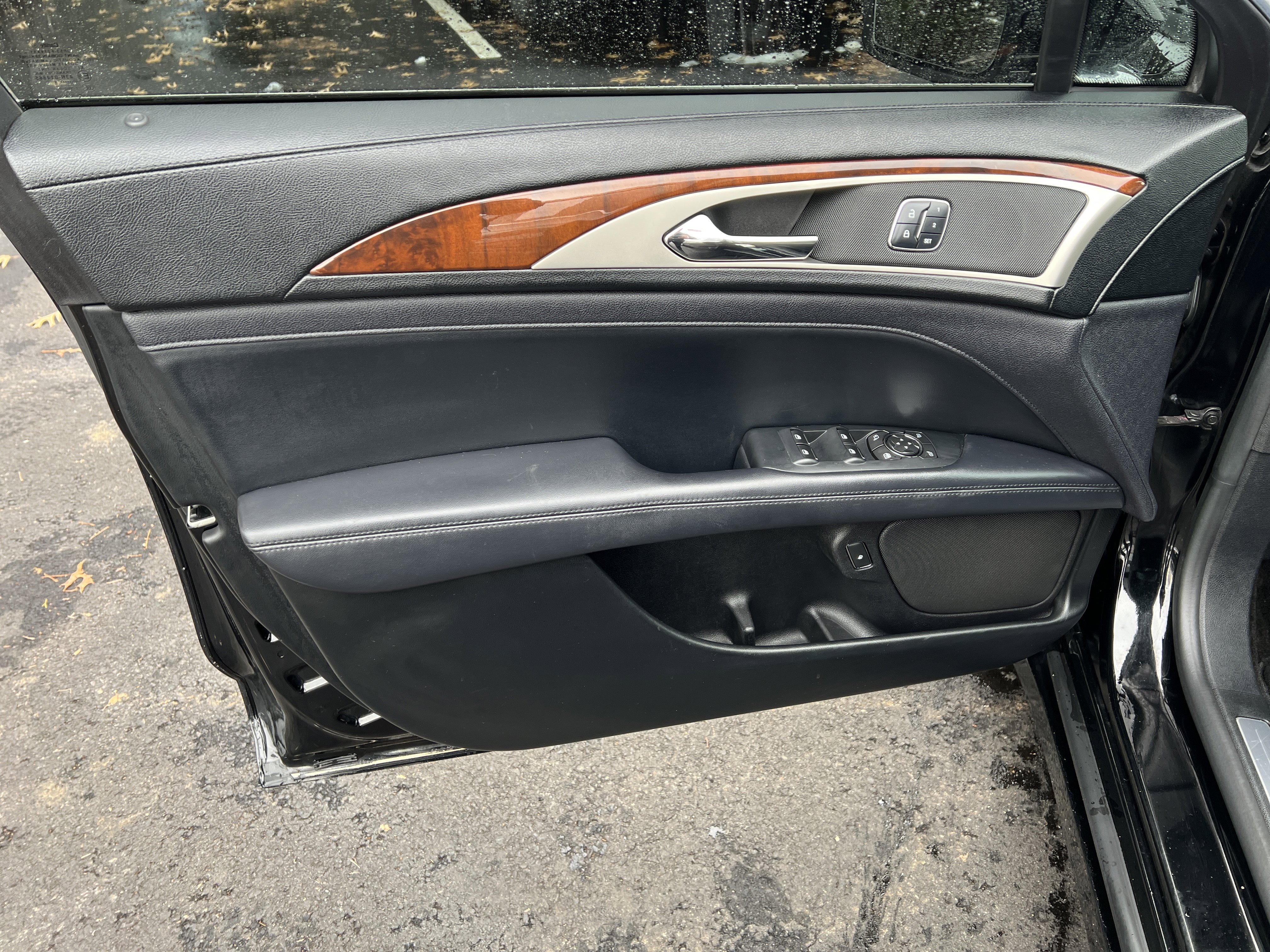 Used 2018 Lincoln MKZ Select w/ Technology Package image 14