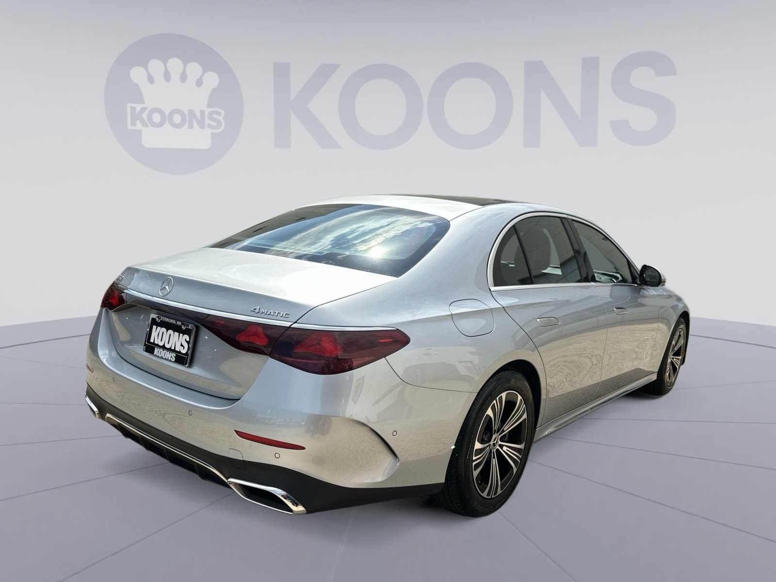 Used 2024 Mercedes-Benz E 350 4MATIC Sedan w/ Driver Assistance Package image 11