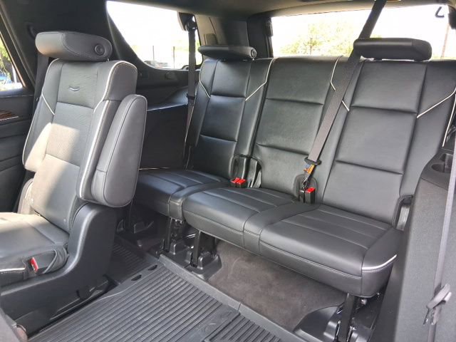 Used 2024 Cadillac Escalade Premium Luxury w/ Performance Package image 27