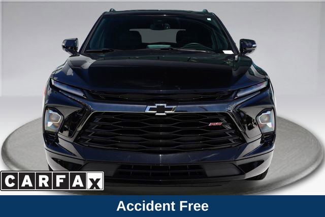 Used 2024 Chevrolet Blazer RS FWD image 2