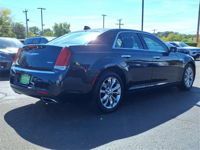 Certified 2019 Chrysler 300 Limited image 3