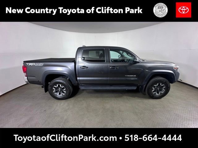 Used 2017 Toyota Tacoma TRD Off-Road w/ Tow Package (A/T) AWD/4WD image 2