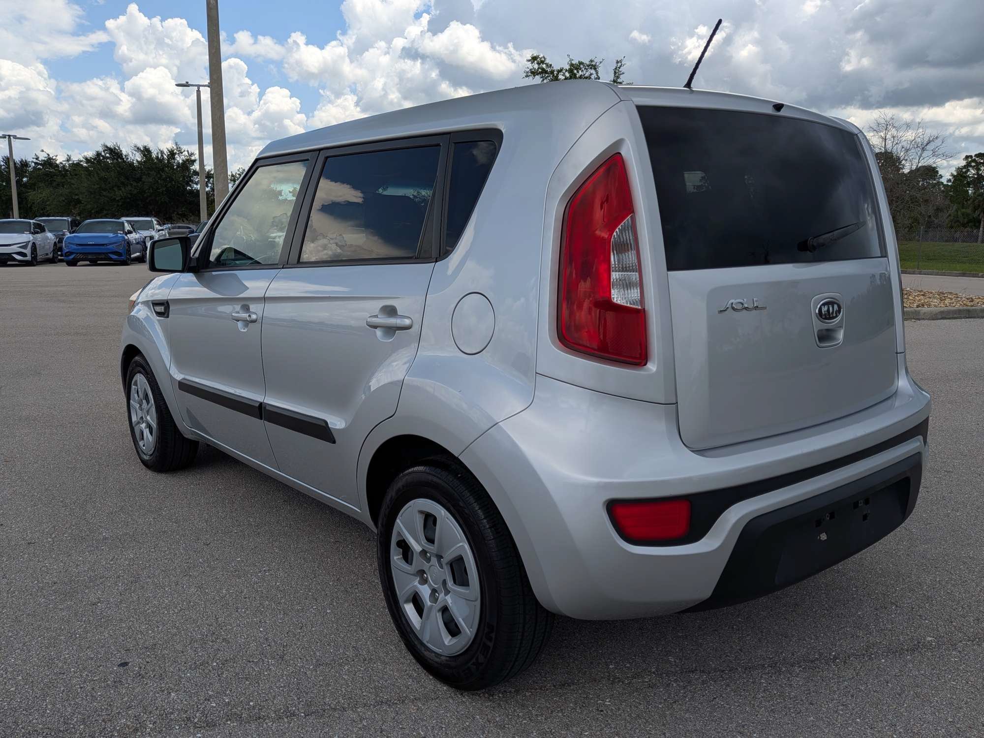Used 2012 Kia Soul FWD image 7