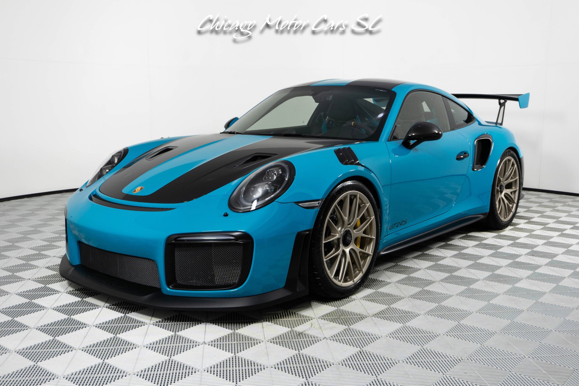 Used 2018 Porsche 911 GT2 RS RWD image 2