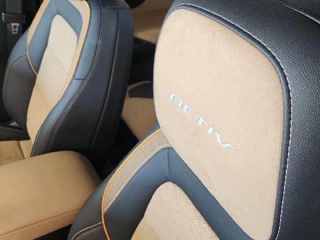 Used 2026 Chevrolet Equinox ACTIV AWD/4WD image 21