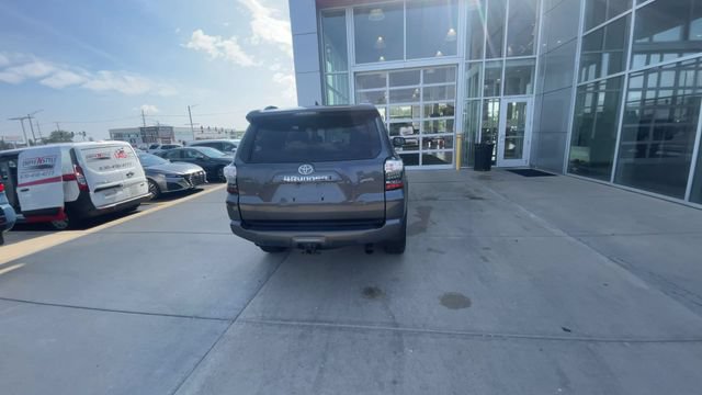 Used 2022 Toyota 4Runner SR5 Premium w/ Moonroof Package AWD/4WD image 9