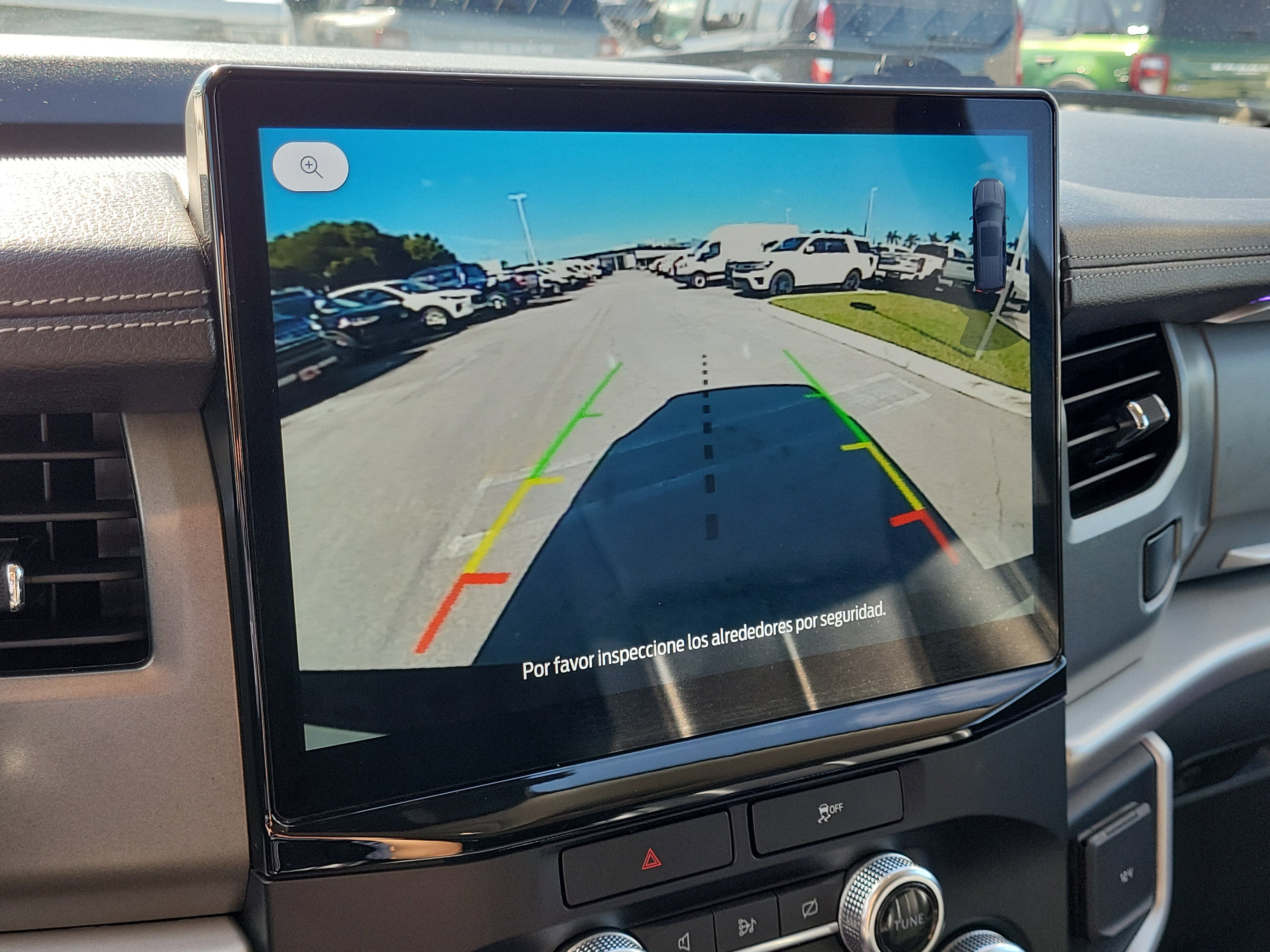 Used 2023 Ford Expedition Max XLT image 9