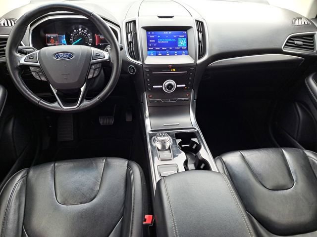 Used 2019 Ford Edge Titanium image 24