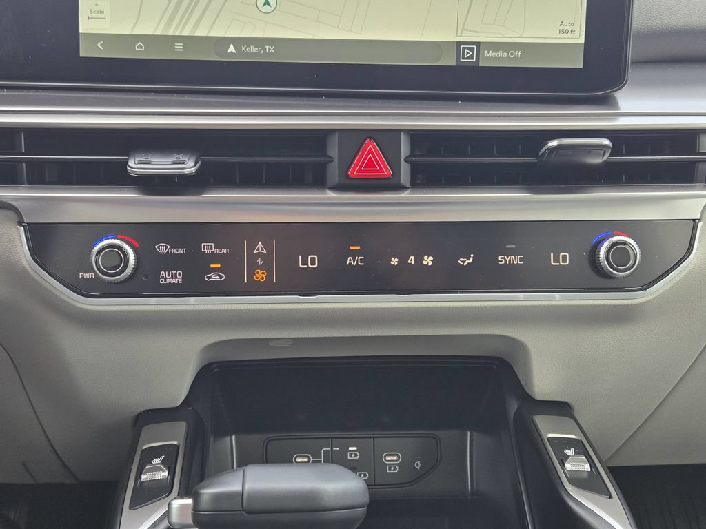 New 2025 Kia Sorento S w/ Panoramic Sunroof Package FWD image 16