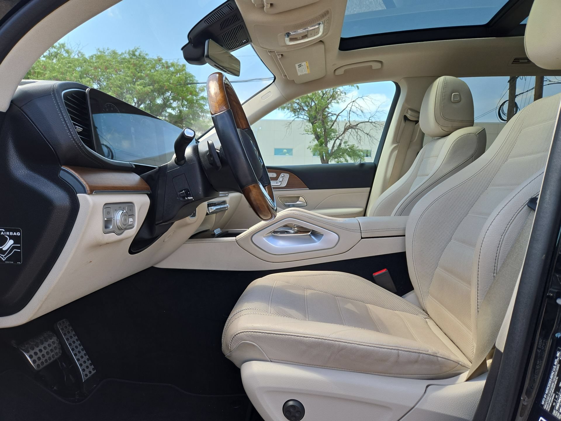 Used 2022 Mercedes-Benz GLS 450 4MATIC image 16