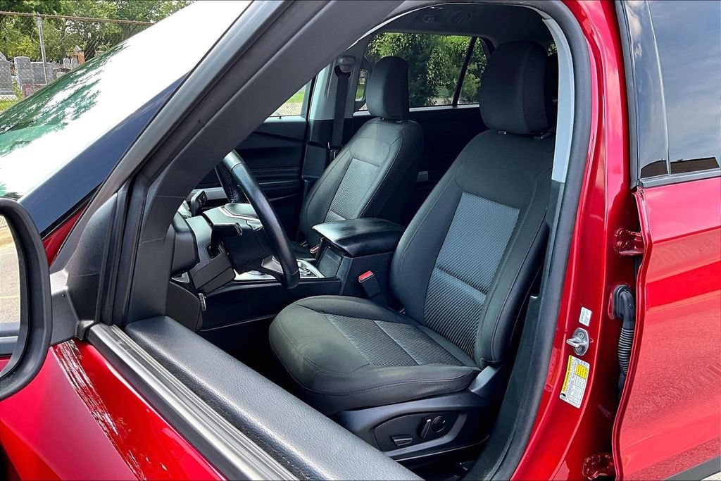 Certified 2023 Ford Explorer XLT AWD/4WD image 23