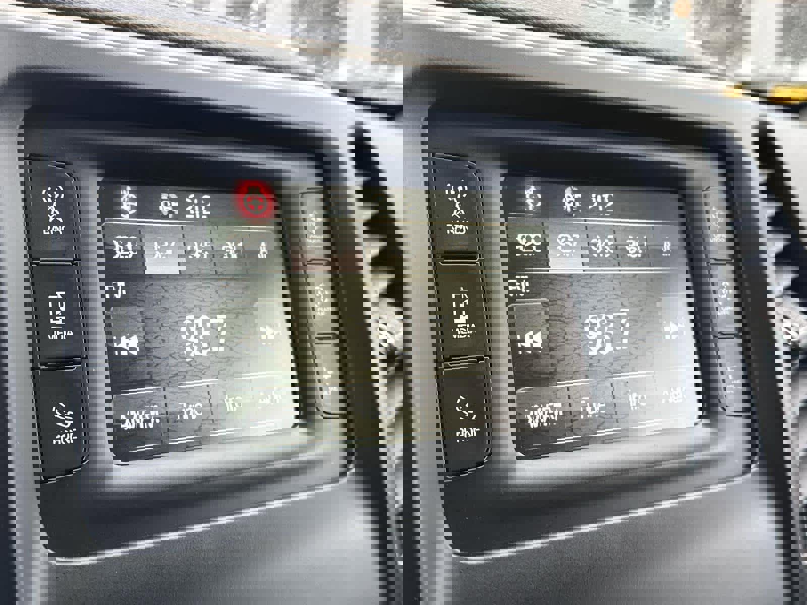 Used 2015 Jeep Cherokee Latitude w/ Cold Weather Group image 24