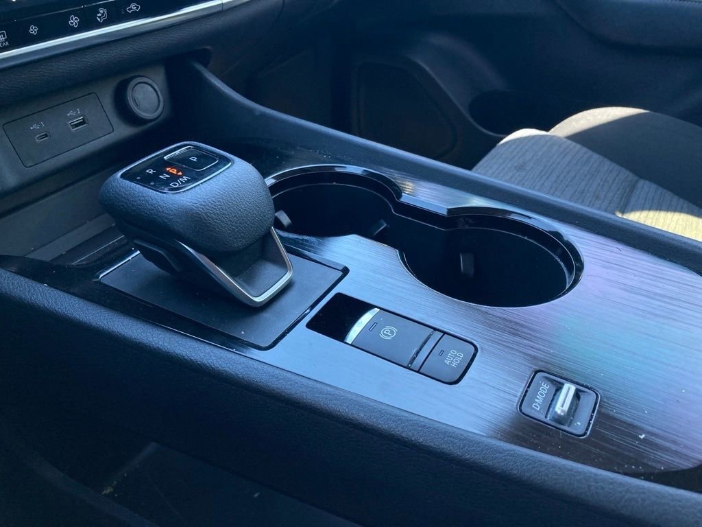 Used 2023 Nissan Rogue SV image 28