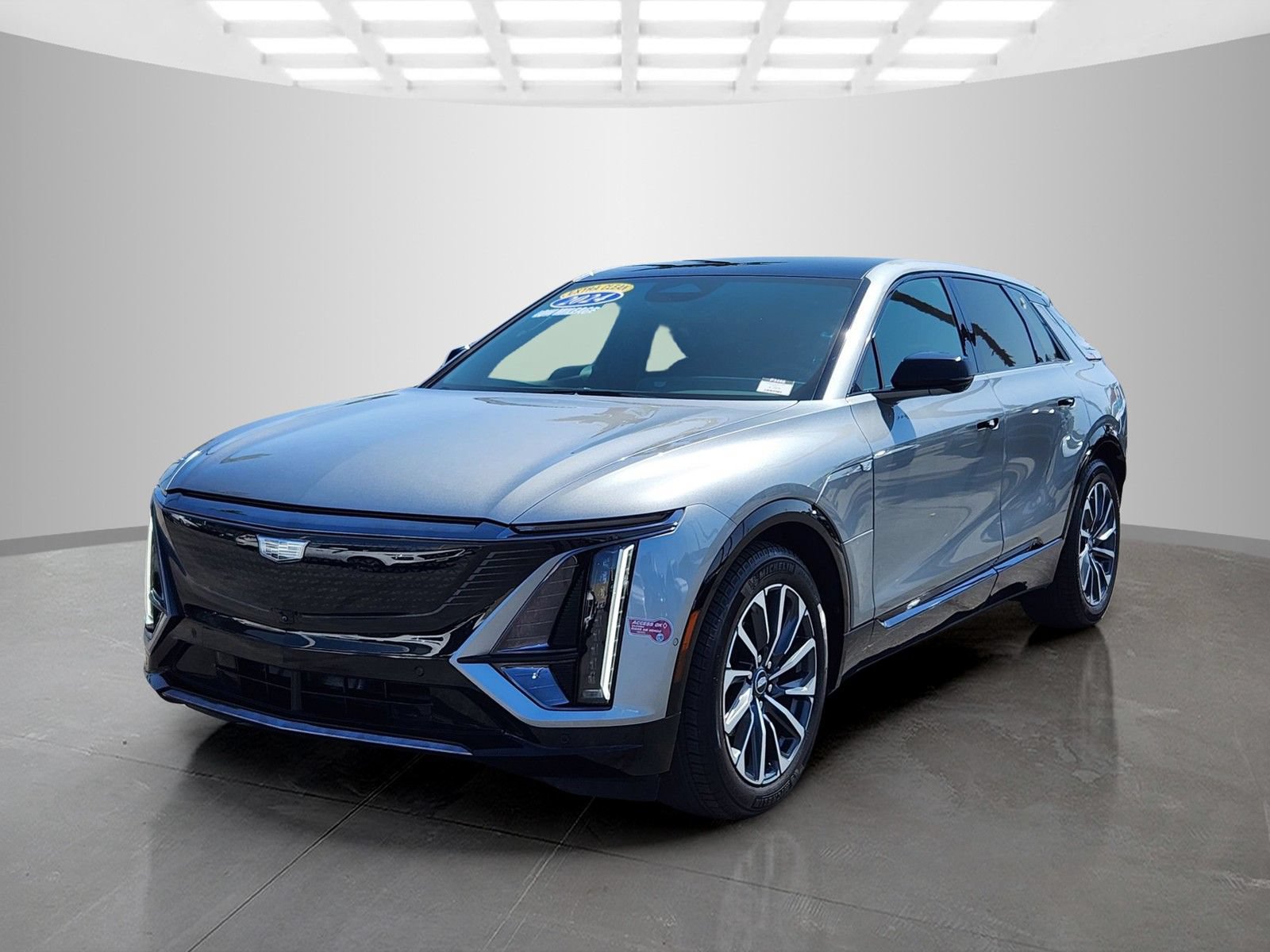 Used 2024 Cadillac Lyriq Sport AWD/4WD image 3