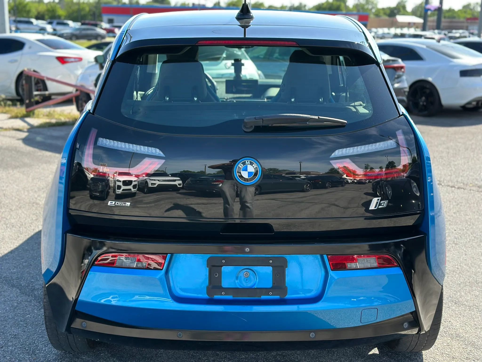 Used 2017 BMW i3 w/ Range Extender RWD image 7