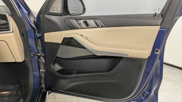 Used 2020 BMW X5 xDrive40i w/ Premium Package AWD/4WD image 23