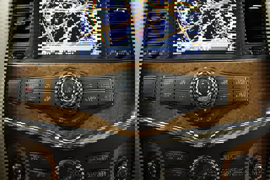 Used 2011 INFINITI QX56 4WD w/ Theater Pkg image 42