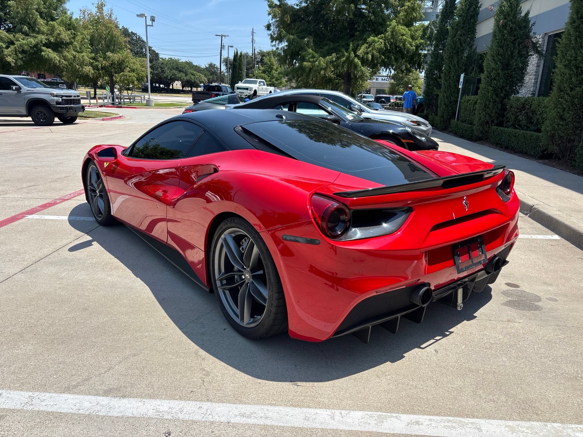 Used 2017 Ferrari 488 GTB RWD image 7